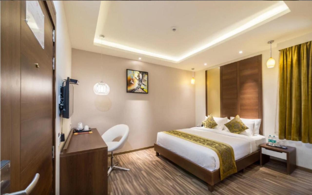 Jagadish Brigade Hotel Бангалор Экстерьер фото