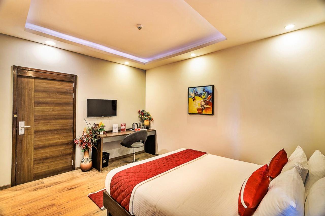 Jagadish Brigade Hotel Бангалор Экстерьер фото